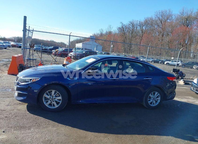 Photo 13 of 2018 Kia Optima LX (VIN 5XXGT4L33JG191559)