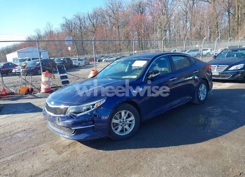 Photo 2 of 2018 Kia Optima LX (VIN 5XXGT4L33JG191559)