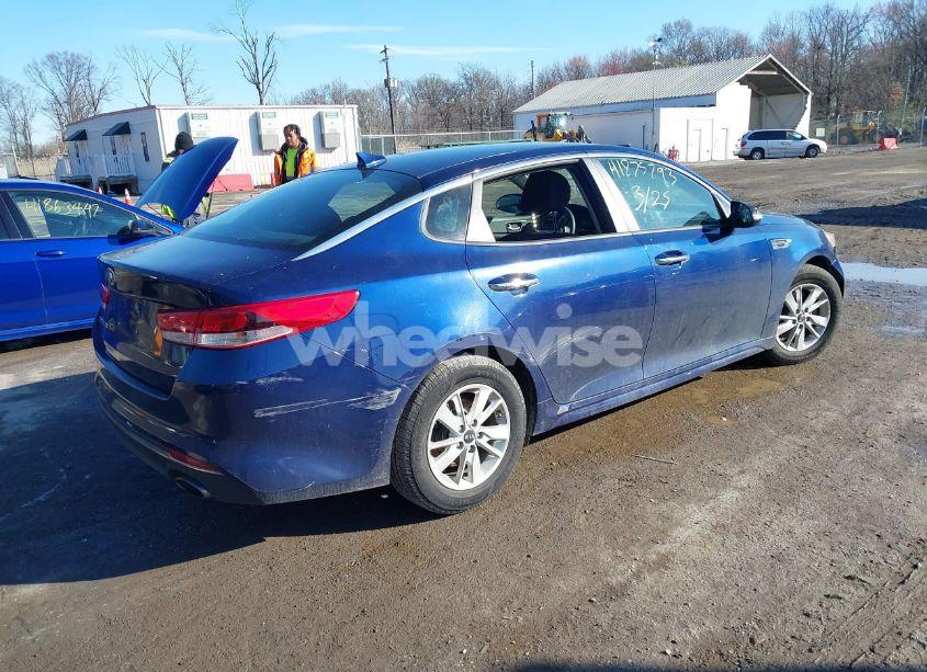 Photo 4 of 2018 Kia Optima LX (VIN 5XXGT4L33JG191559)
