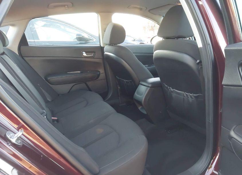 Photo 8 of 2018 Kia Optima LX (VIN 5XXGT4L33JG232207)