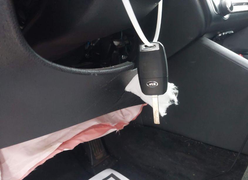 Photo 11 of 2018 Kia Optima LX (VIN 5XXGT4L33JG235625)