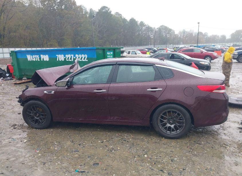 Photo 15 of 2018 Kia Optima LX (VIN 5XXGT4L33JG235625)