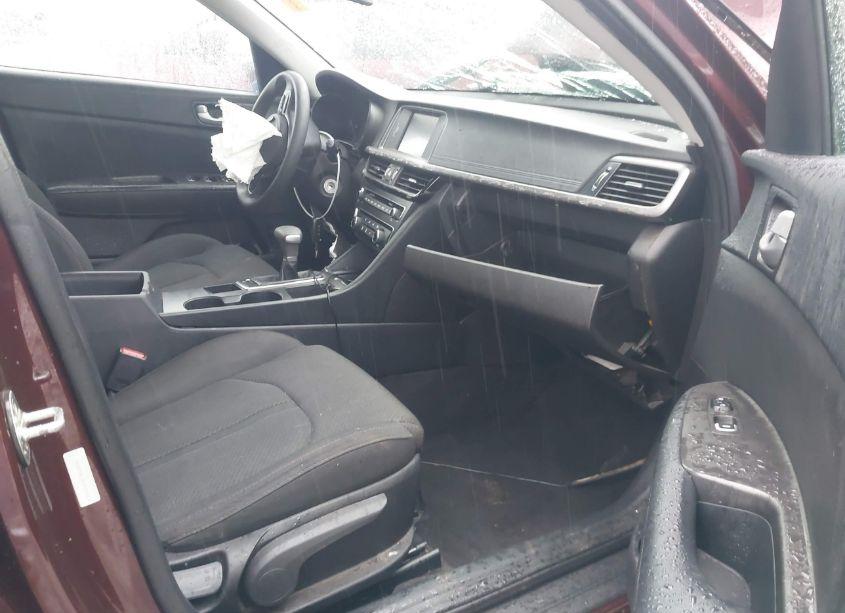 Photo 5 of 2018 Kia Optima LX (VIN 5XXGT4L33JG235625)