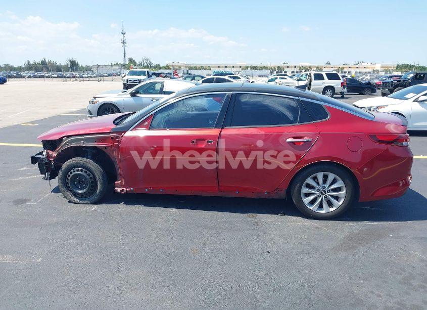 Photo 15 of 2018 Kia Optima S (VIN 5XXGT4L33JG235933)