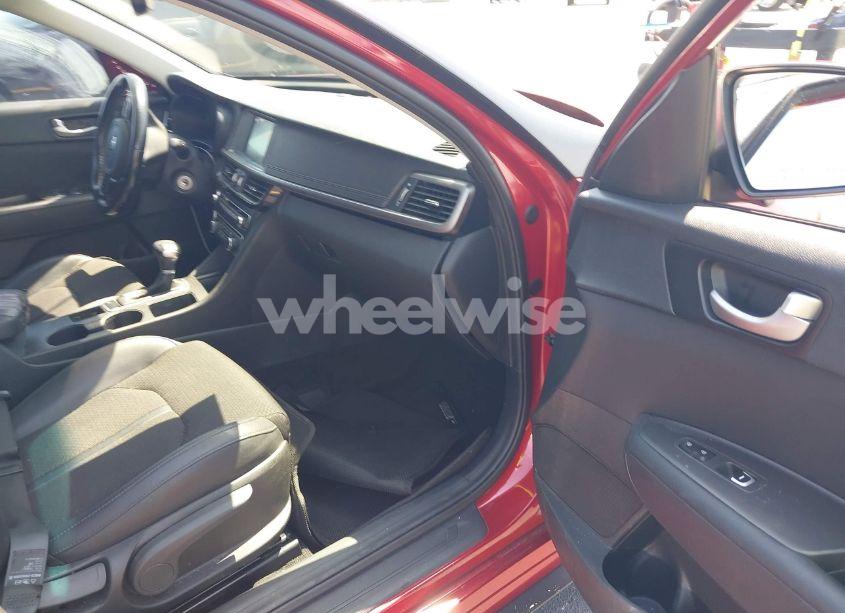 Photo 5 of 2018 Kia Optima S (VIN 5XXGT4L33JG235933)