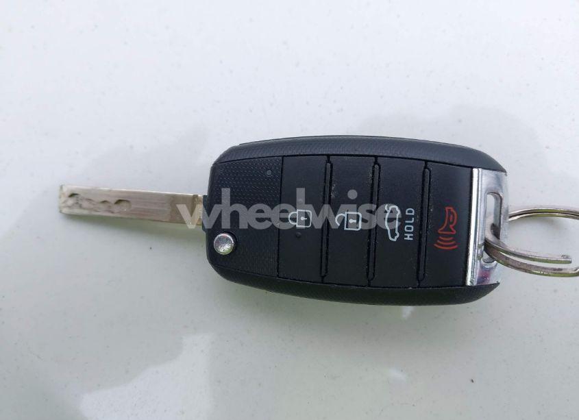 Photo 11 of 2018 Kia Optima S (VIN 5XXGT4L33JG240405)