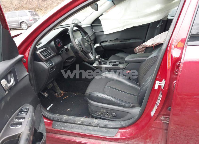 Photo 5 of 2018 Kia Optima S (VIN 5XXGT4L33JG240405)