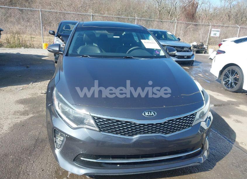 Photo 12 of 2018 Kia Optima S (VIN 5XXGT4L33JG247502)