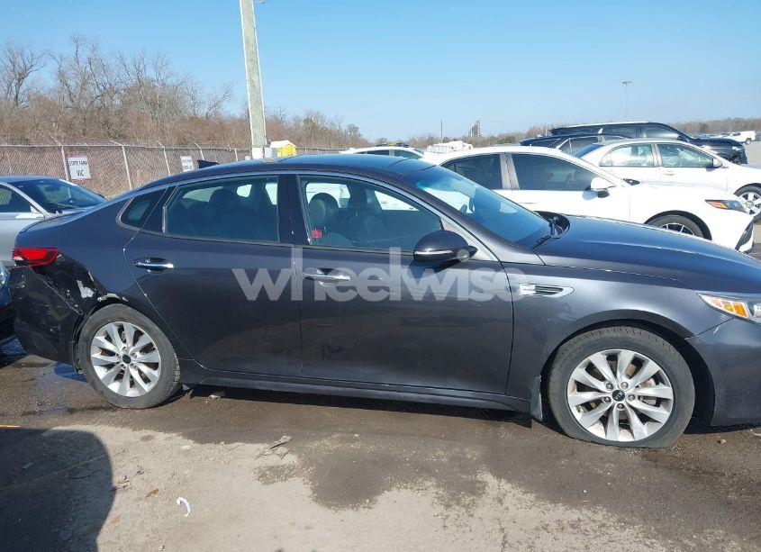 Photo 13 of 2018 Kia Optima S (VIN 5XXGT4L33JG247502)