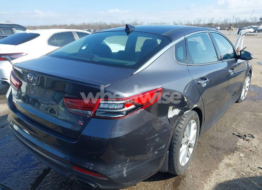 Photo 4 of 2018 Kia Optima S (VIN 5XXGT4L33JG247502)
