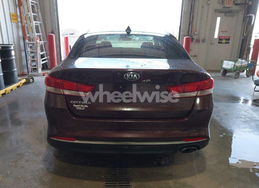 Photo 16 of 2018 Kia Optima LX (VIN 5XXGT4L33JG257513)