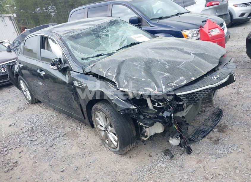 2018 Kia Optima LX (VIN 5XXGT4L33JG267863) main photo