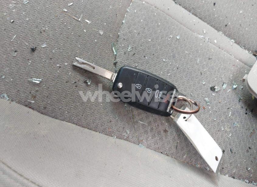 Photo 11 of 2018 Kia Optima LX (VIN 5XXGT4L33JG267863)