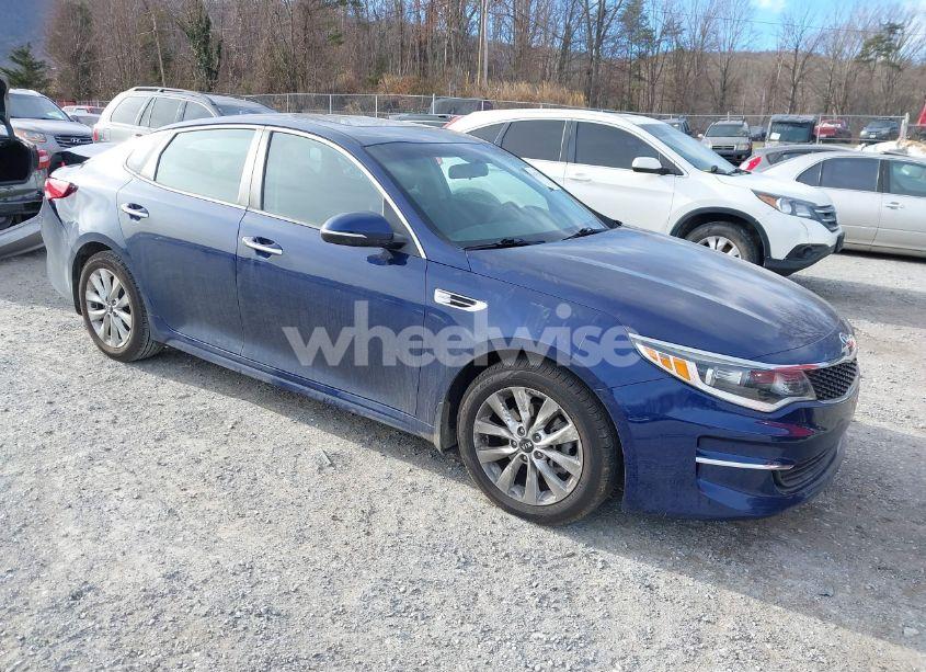 2018 Kia Optima LX (VIN 5XXGT4L33JG270651) main photo