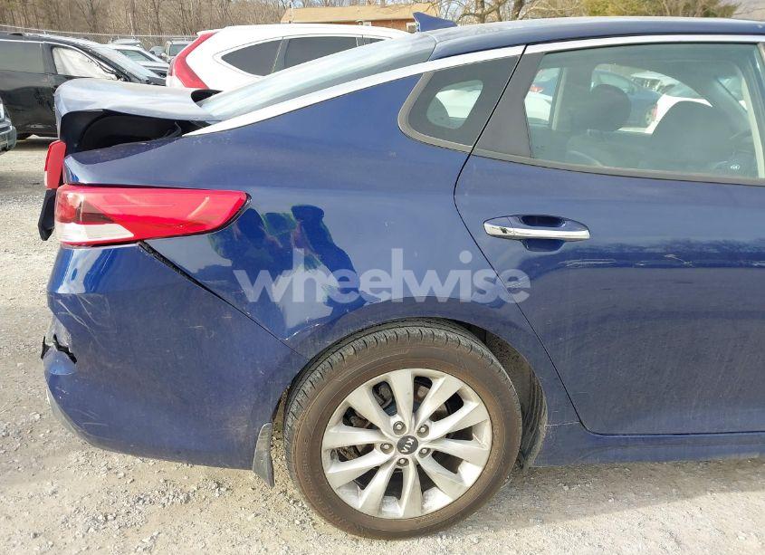 Photo 17 of 2018 Kia Optima LX (VIN 5XXGT4L33JG270651)