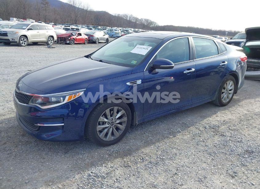 Photo 2 of 2018 Kia Optima LX (VIN 5XXGT4L33JG270651)