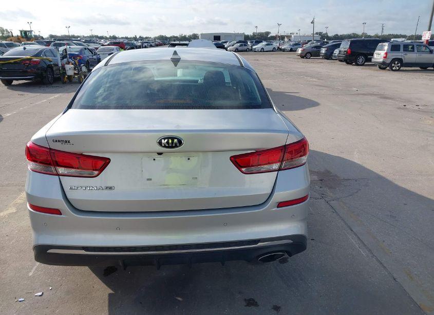Photo 16 of 2019 Kia Optima LX (VIN 5XXGT4L33KG282851)