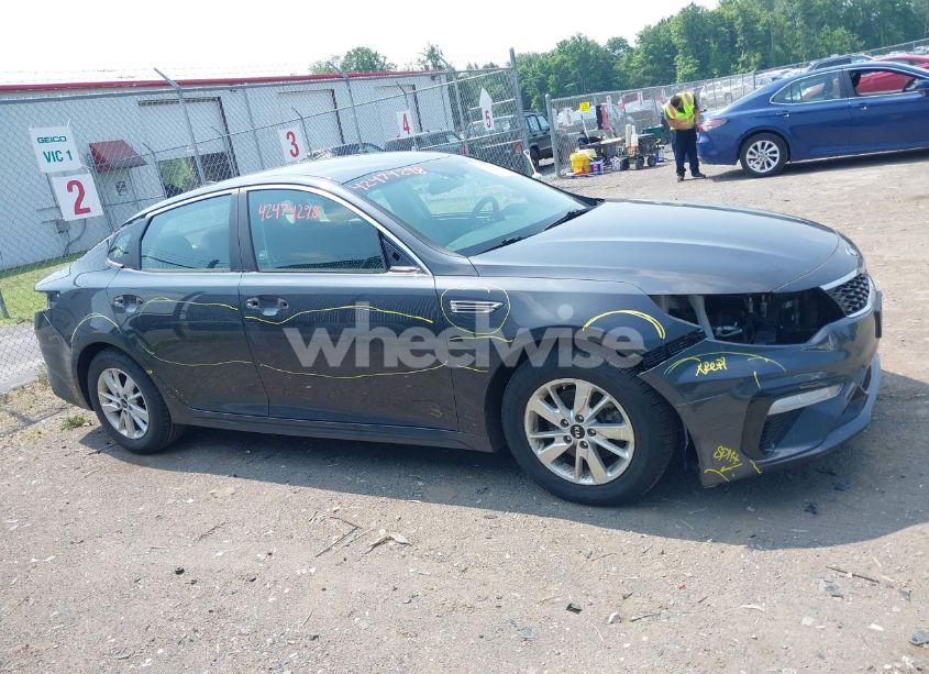 Photo 13 of 2019 Kia Optima LX (VIN 5XXGT4L33KG285104)