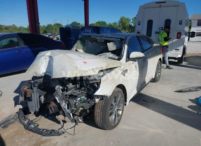 Photo 2 of 2019 Kia Optima S (VIN 5XXGT4L33KG286060)