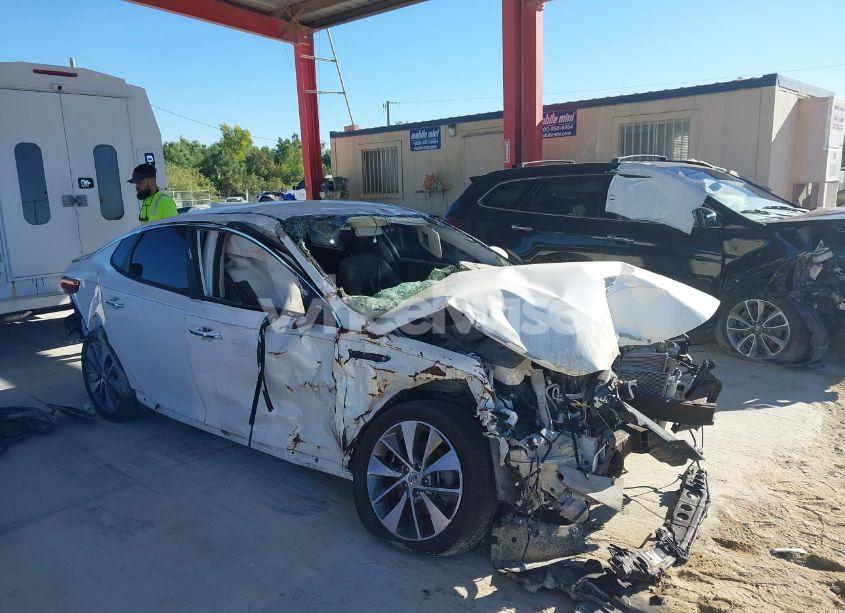 Photo 6 of 2019 Kia Optima S (VIN 5XXGT4L33KG286060)