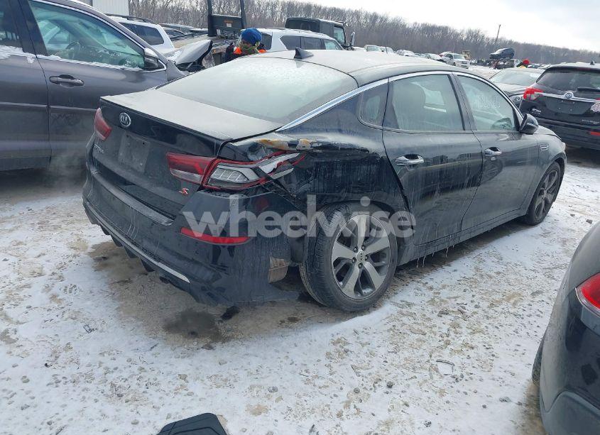Photo 4 of 2019 Kia Optima S (VIN 5XXGT4L33KG290481)