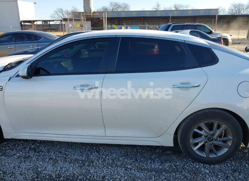 Photo 14 of 2019 Kia Optima LX (VIN 5XXGT4L33KG293803)