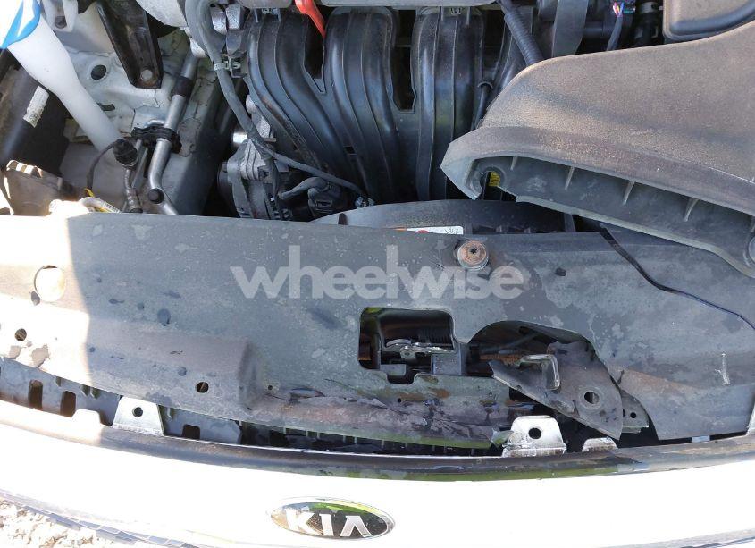 Photo 19 of 2019 Kia Optima LX (VIN 5XXGT4L33KG293803)