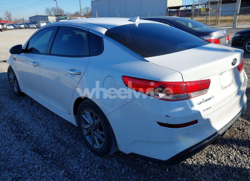Photo 3 of 2019 Kia Optima LX (VIN 5XXGT4L33KG293803)