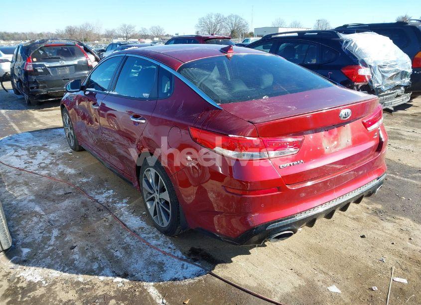Photo 3 of 2019 Kia Optima S (VIN 5XXGT4L33KG295986)