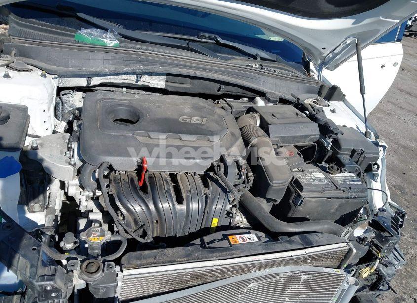 Photo 10 of 2019 Kia Optima LX (VIN 5XXGT4L33KG300572)