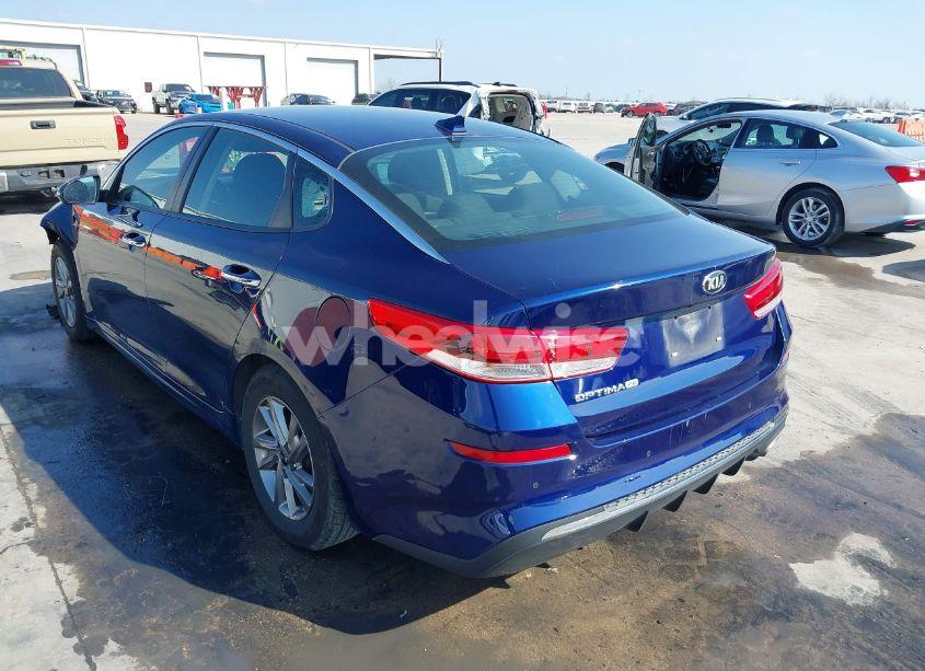 Photo 3 of 2019 Kia Optima LX (VIN 5XXGT4L33KG303794)