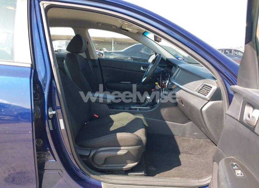 Photo 5 of 2019 Kia Optima LX (VIN 5XXGT4L33KG303794)