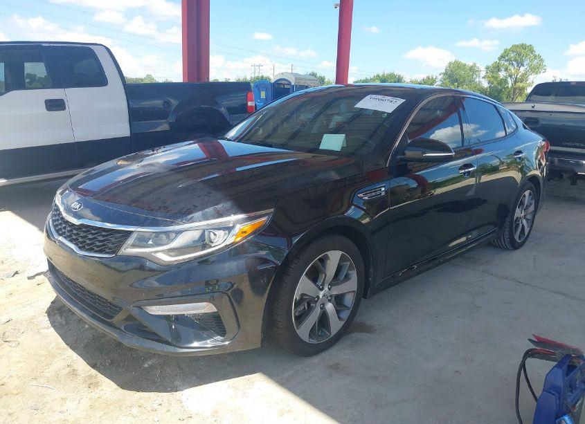 Photo 2 of 2019 Kia Optima S (VIN 5XXGT4L33KG306954)