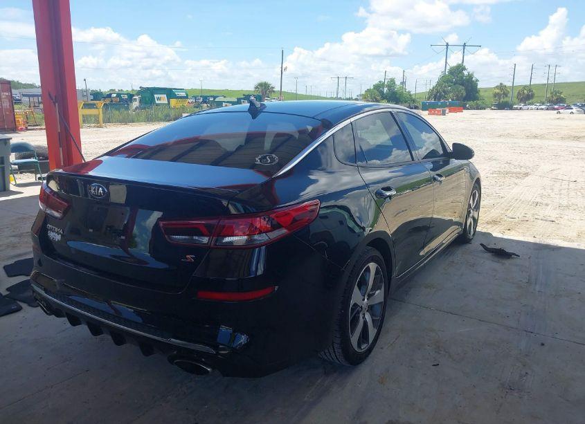 Photo 4 of 2019 Kia Optima S (VIN 5XXGT4L33KG306954)
