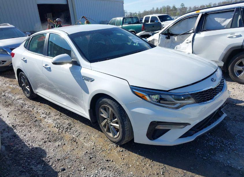 2019 Kia Optima LX (VIN 5XXGT4L33KG307425) main photo