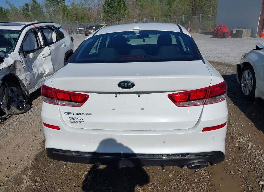 Photo 16 of 2019 Kia Optima LX (VIN 5XXGT4L33KG307425)