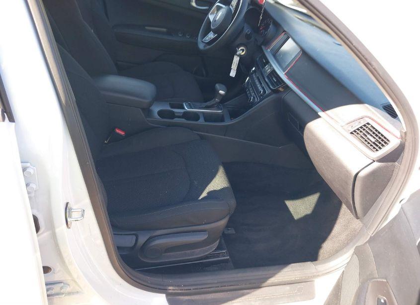 Photo 5 of 2019 Kia Optima LX (VIN 5XXGT4L33KG307425)