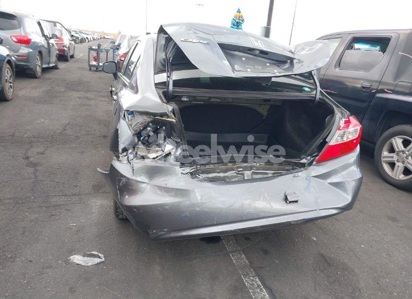 Photo 6 of 2019 Kia Optima LX (VIN 5XXGT4L33KG313130)