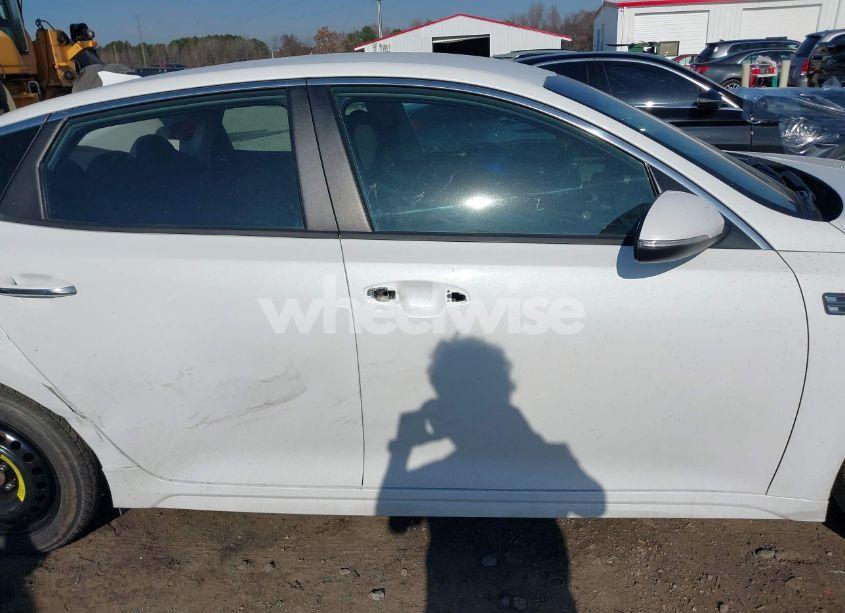 Photo 14 of 2019 Kia Optima LX (VIN 5XXGT4L33KG316027)