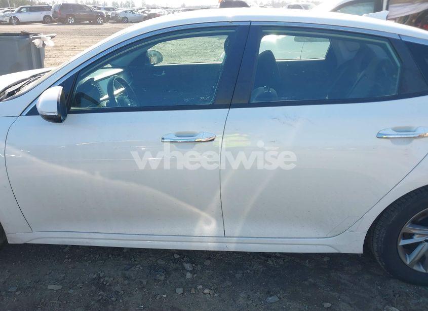 Photo 15 of 2019 Kia Optima LX (VIN 5XXGT4L33KG316027)
