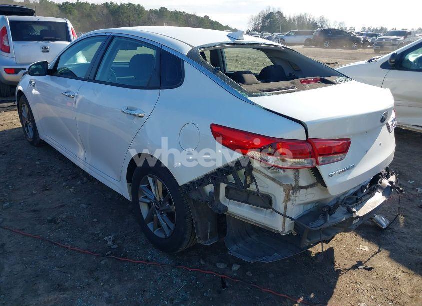 Photo 3 of 2019 Kia Optima LX (VIN 5XXGT4L33KG316027)