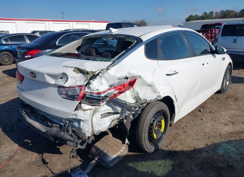 Photo 4 of 2019 Kia Optima LX (VIN 5XXGT4L33KG316027)