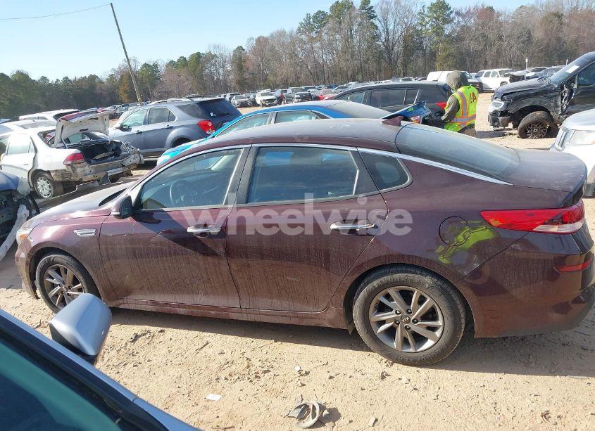 Photo 14 of 2019 Kia Optima LX (VIN 5XXGT4L33KG333586)