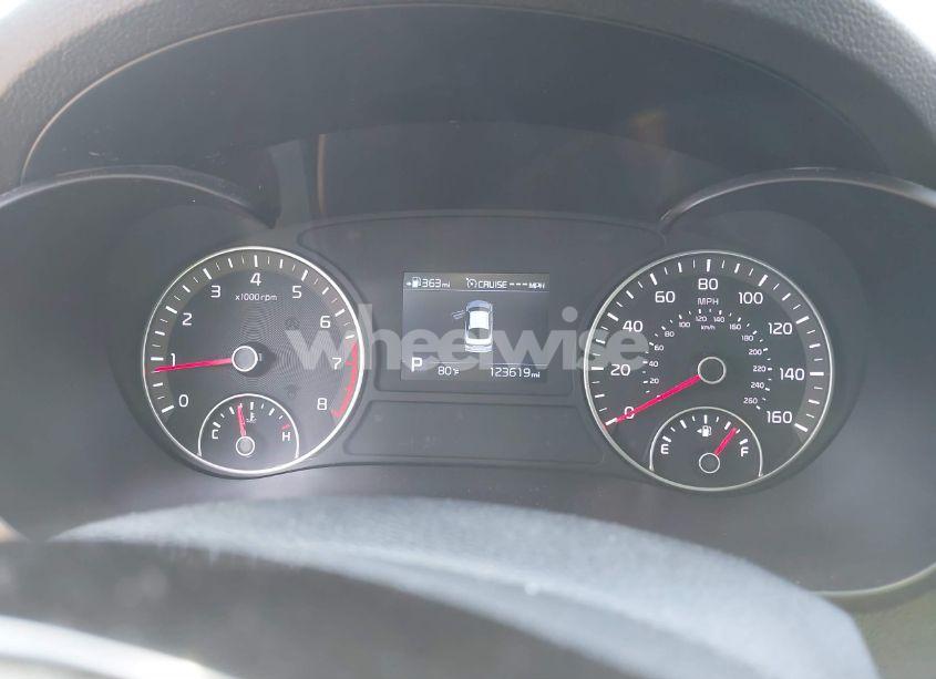 Photo 7 of 2019 Kia Optima LX (VIN 5XXGT4L33KG333586)