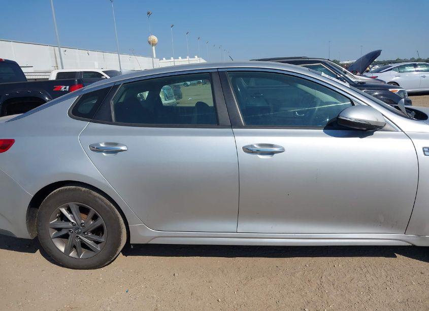 Photo 13 of 2019 Kia Optima LX (VIN 5XXGT4L33KG341428)