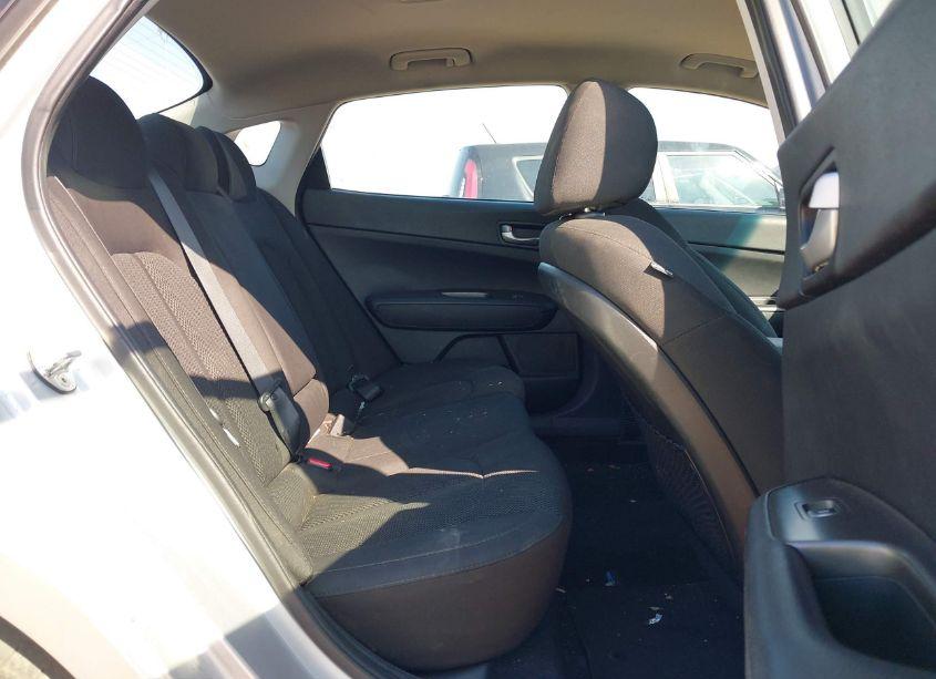 Photo 8 of 2019 Kia Optima LX (VIN 5XXGT4L33KG341428)