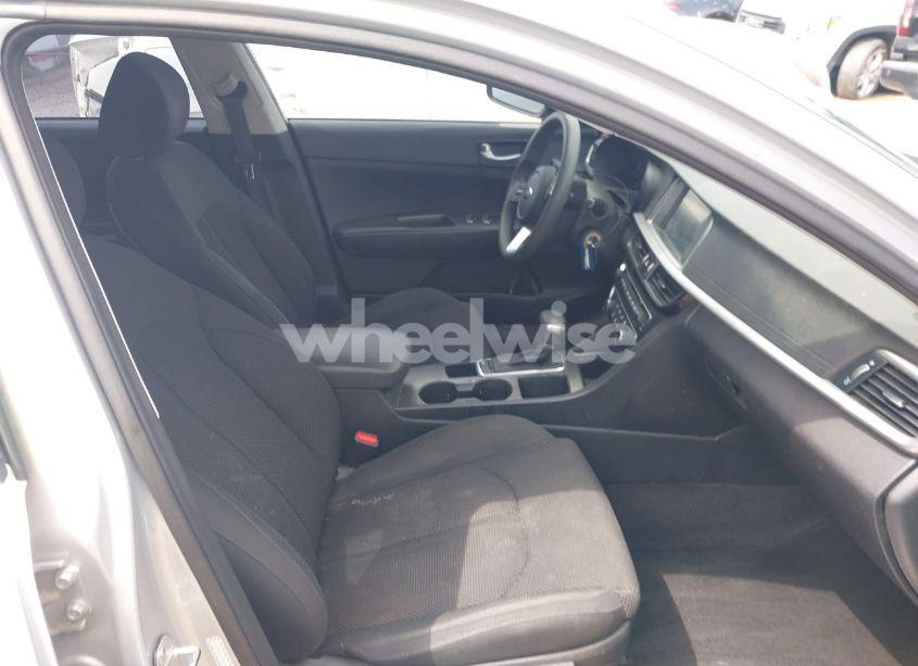 Photo 5 of 2019 Kia Optima LX (VIN 5XXGT4L33KG346676)