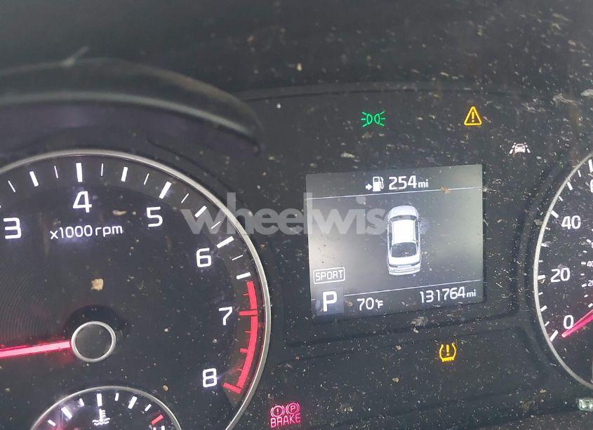 Photo 16 of 2019 Kia Optima LX (VIN 5XXGT4L33KG346967)