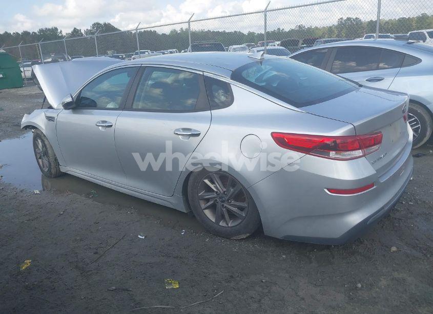 Photo 3 of 2019 Kia Optima LX (VIN 5XXGT4L33KG348167)