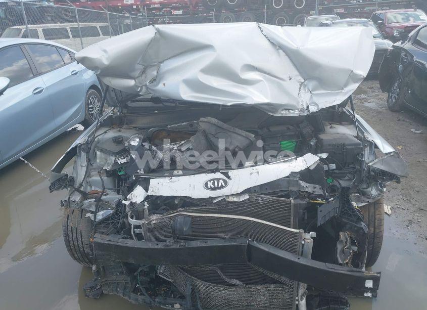 Photo 6 of 2019 Kia Optima LX (VIN 5XXGT4L33KG348167)